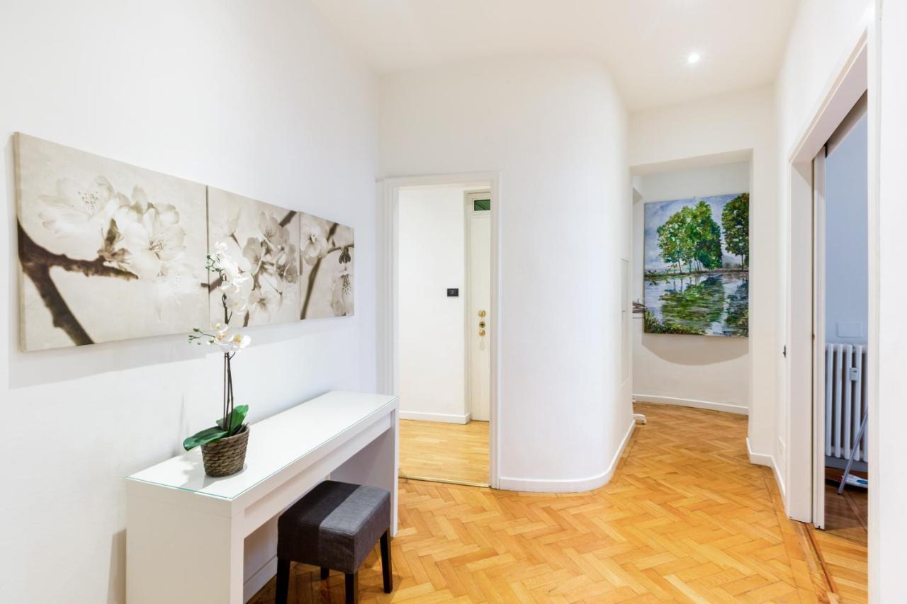 Spacious And Brilliant Apartment In Duomo By Easylife Milan Extérieur photo