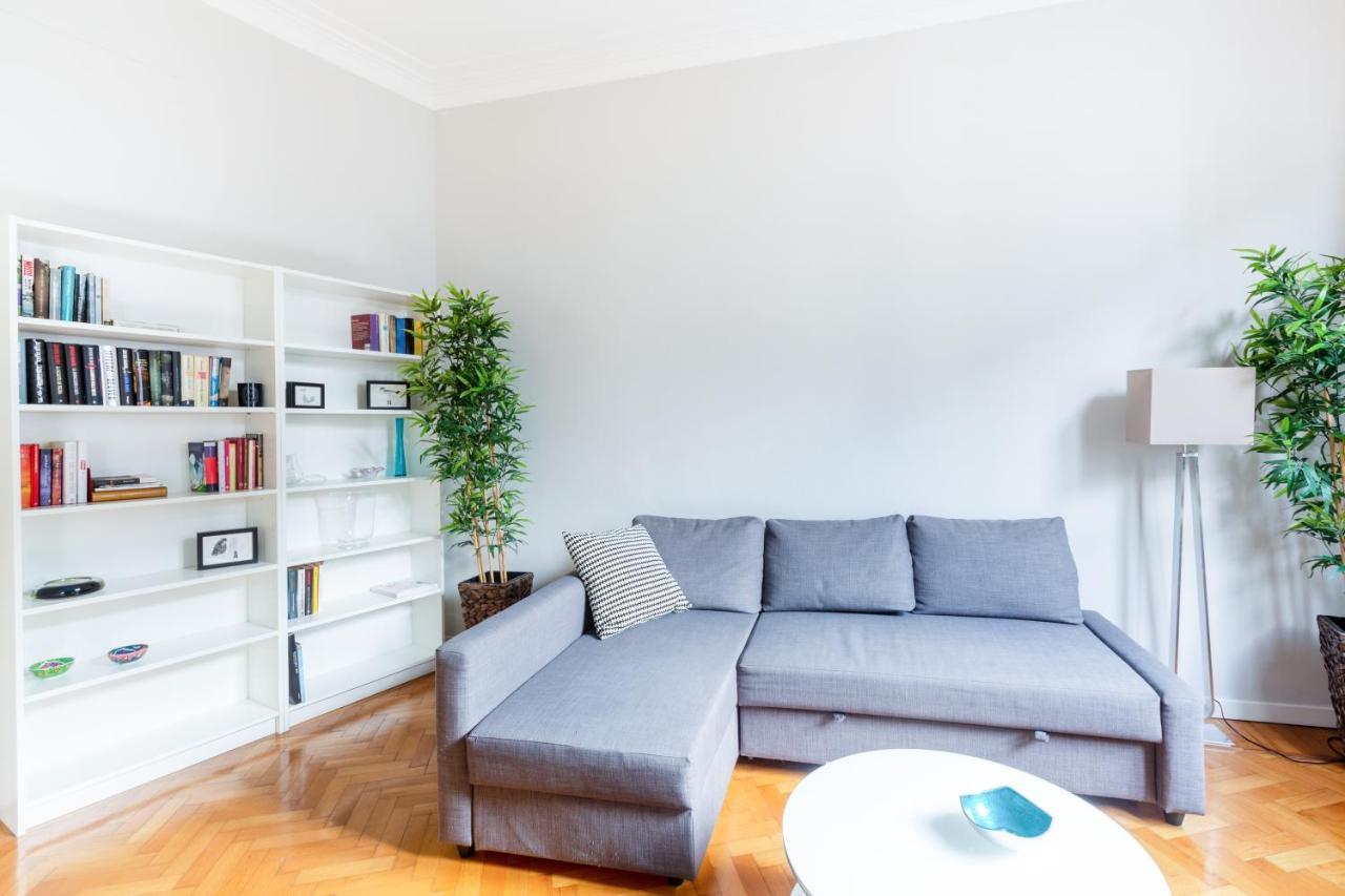 Spacious And Brilliant Apartment In Duomo By Easylife Milan Extérieur photo